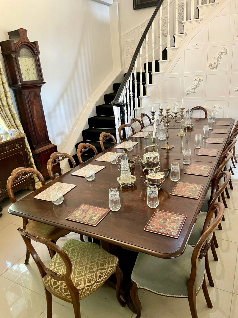 Outstanding Quality Antique William IV 16 Seater Mahogany Three Pedestal Dining Table